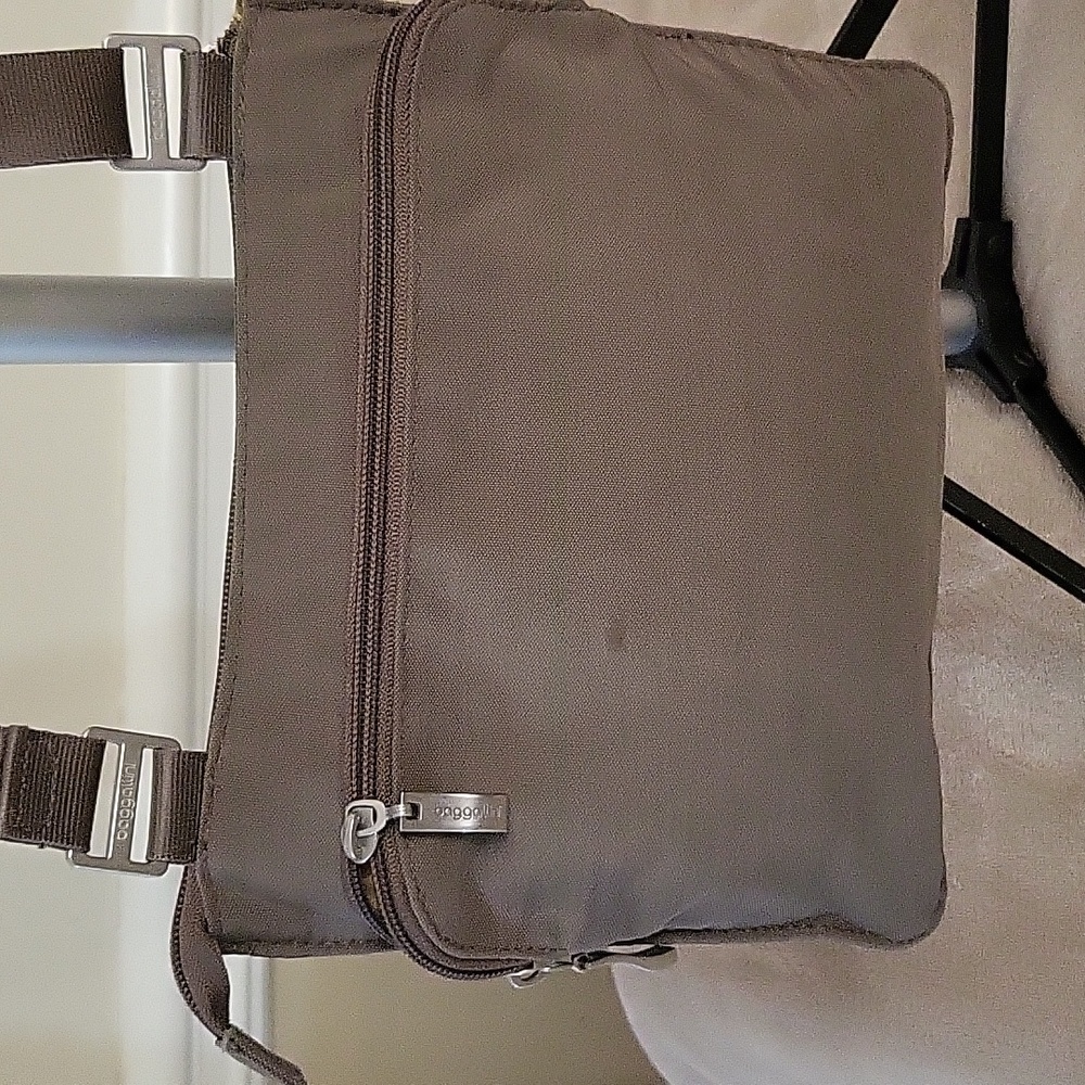 Baggallini Large Brown Nylon Hobo Messenger Crossbody Travel Bag - Picture 7 of 13